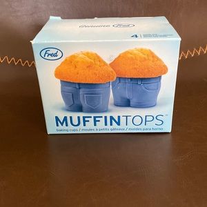 NIB Set of 4 Muffin Tops Baking Cups